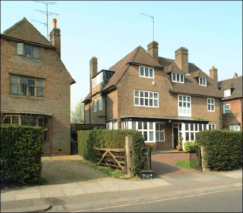 055 Hampstead Way